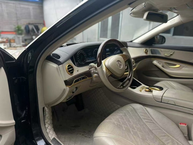 徐州17年奔驰迈巴赫S级4