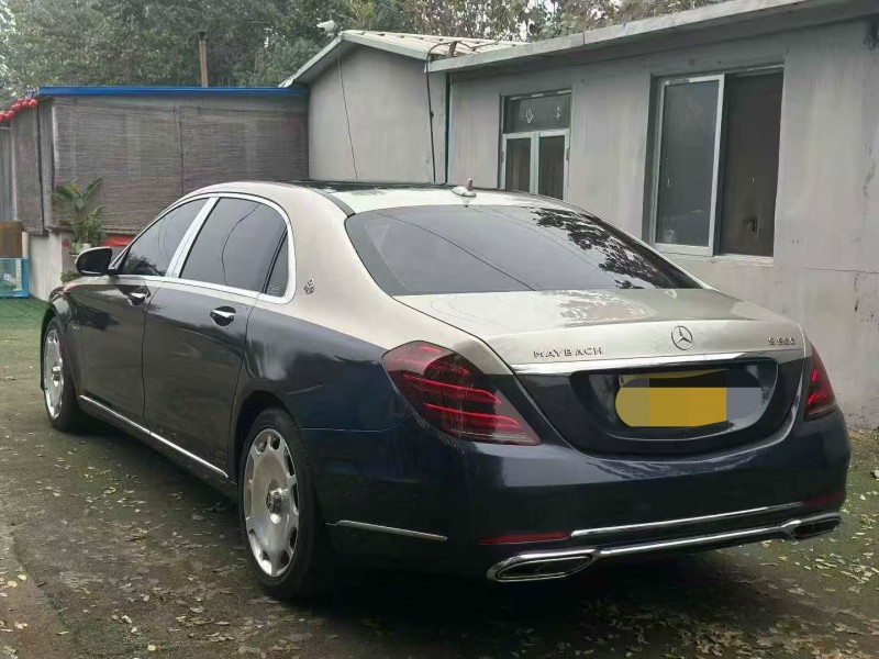 徐州17年奔驰迈巴赫S级8