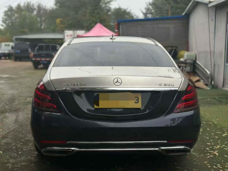 徐州17年奔驰迈巴赫S级9