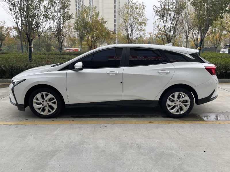 济宁23年别克微蓝4