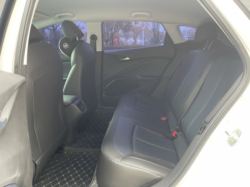 济宁23年别克微蓝6