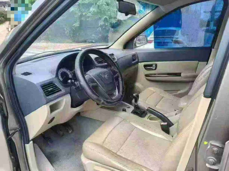 南宁14年五菱汽车宏光4