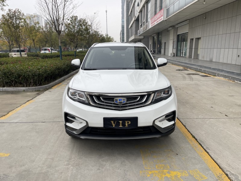 济宁19年吉利博越1