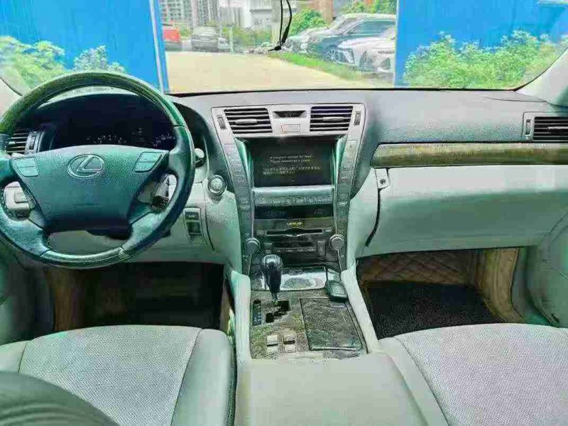 南宁07年雷克萨斯LS5