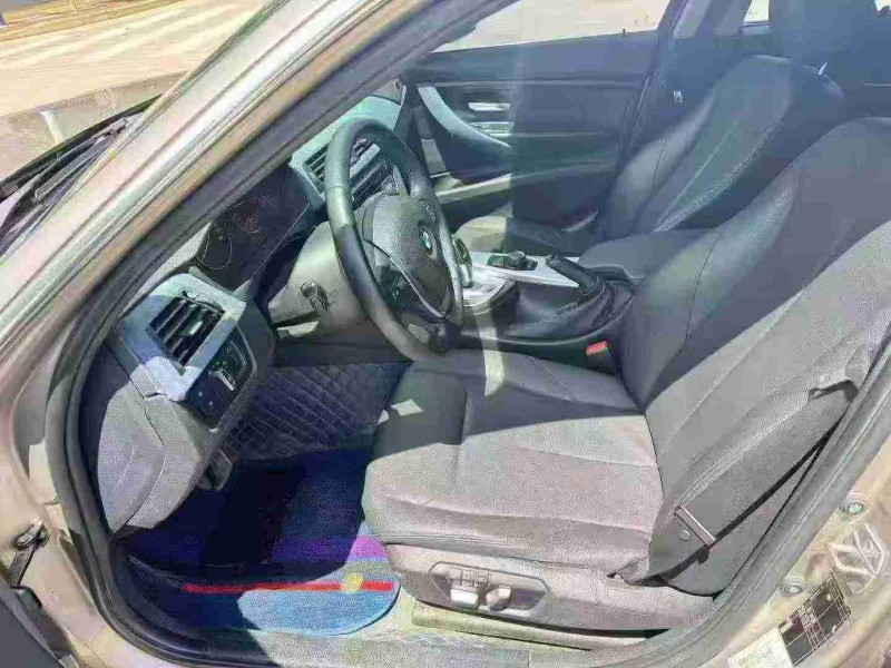 南宁16年宝马3系4