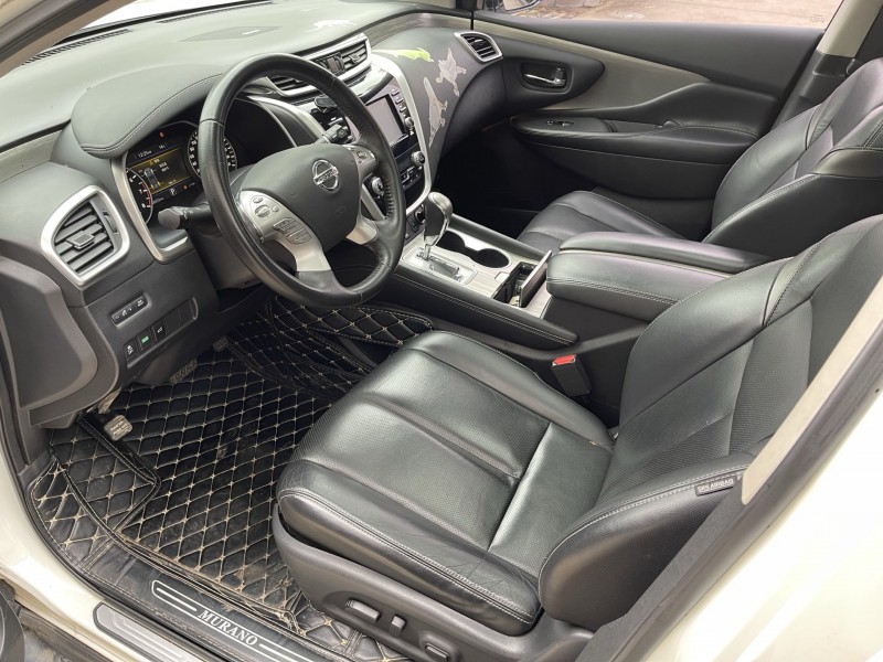 济宁18年日产楼兰6