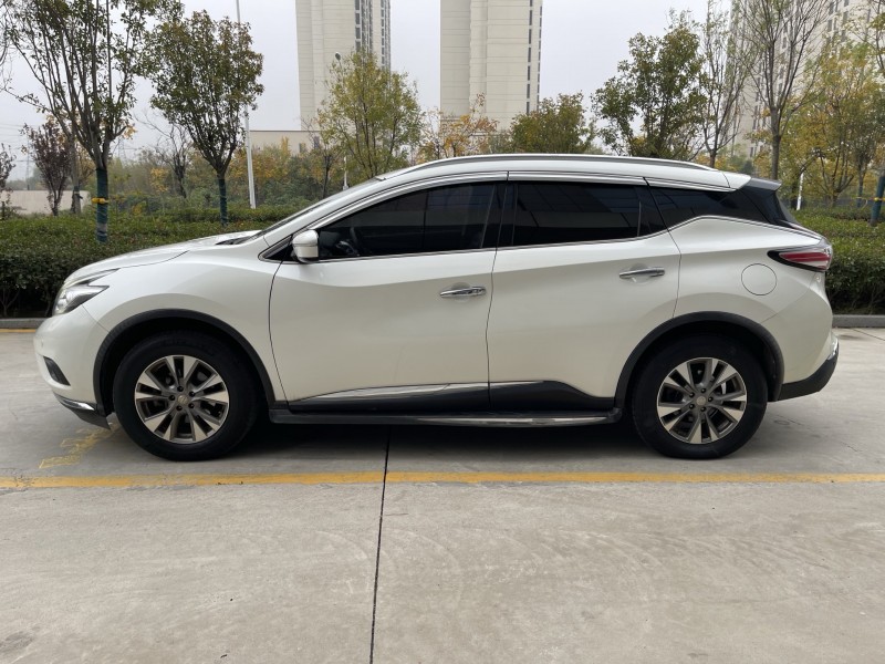 济宁18年日产楼兰9