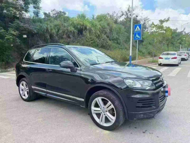 南宁13年大众途锐2