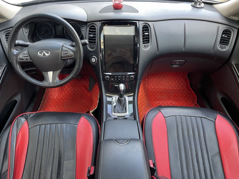 济宁17年英菲尼迪QX505