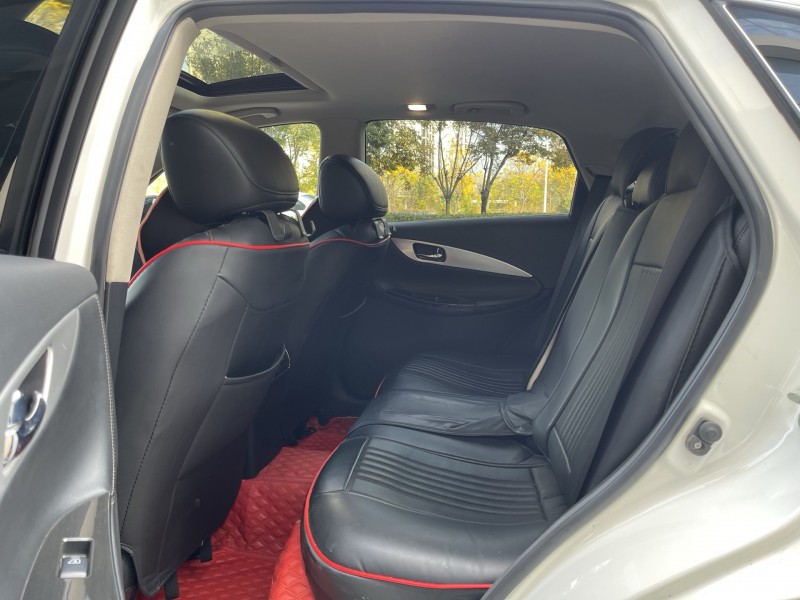济宁17年英菲尼迪QX506