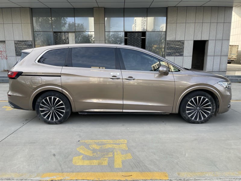 济宁21年大众威然7