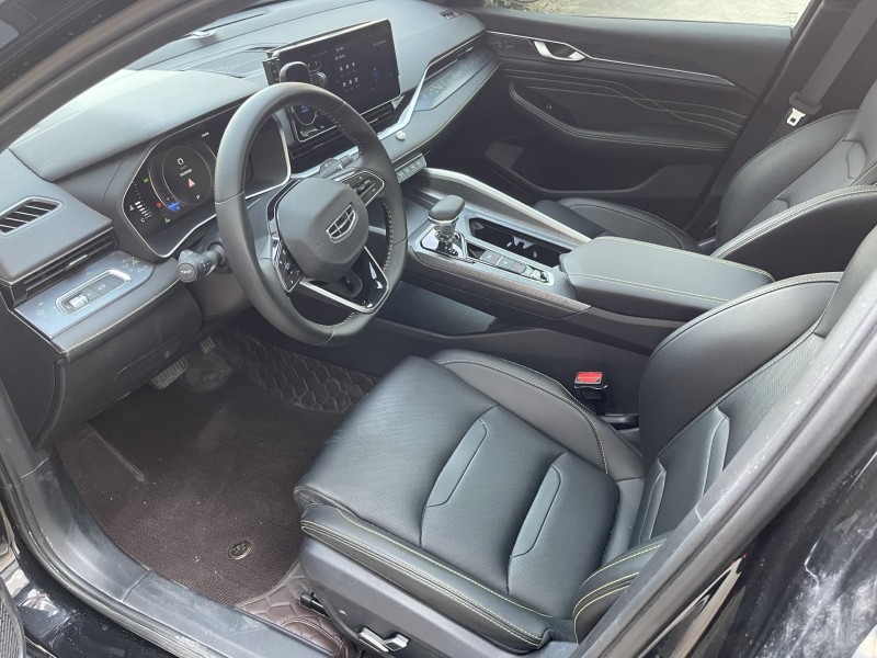 济宁24年吉利星瑞7