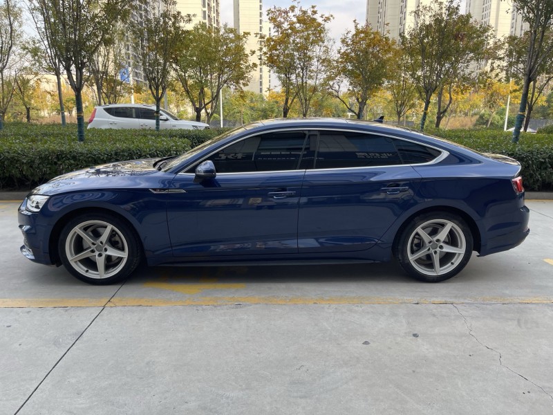 济宁18年奥迪A55