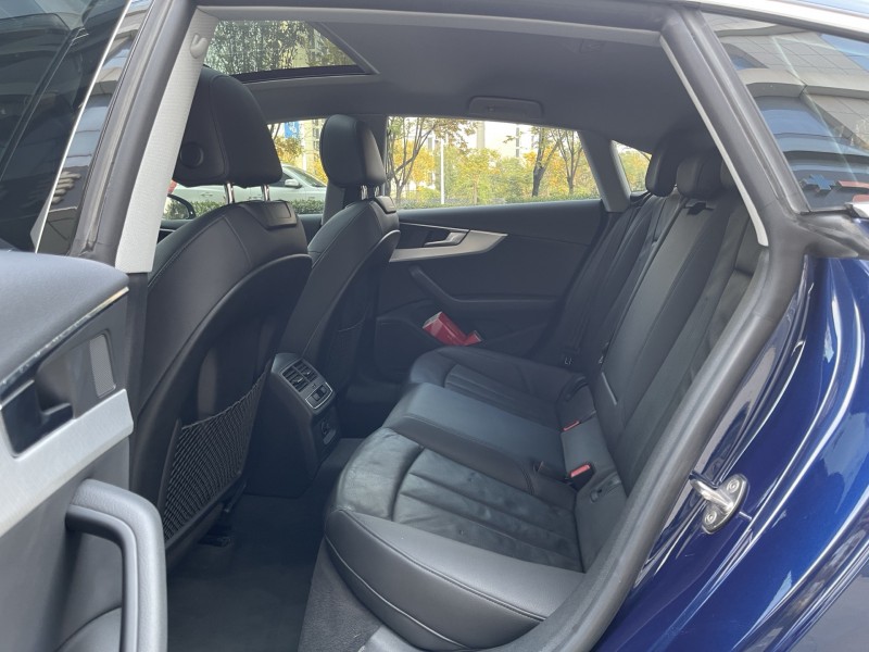 济宁18年奥迪A57