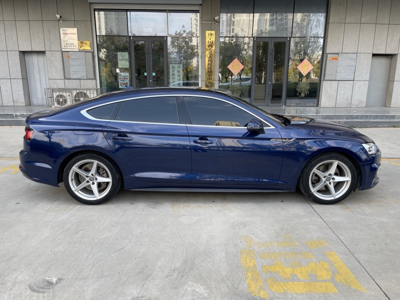 济宁18年奥迪A58