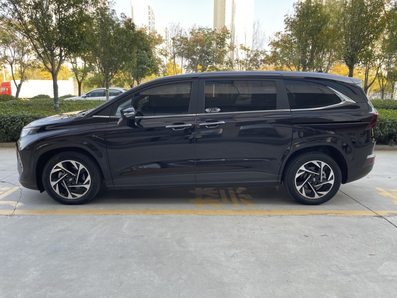 济宁23年现代库斯图4