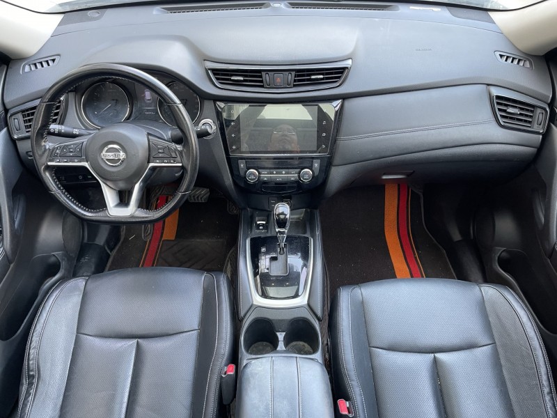 济宁19年日产奇骏4