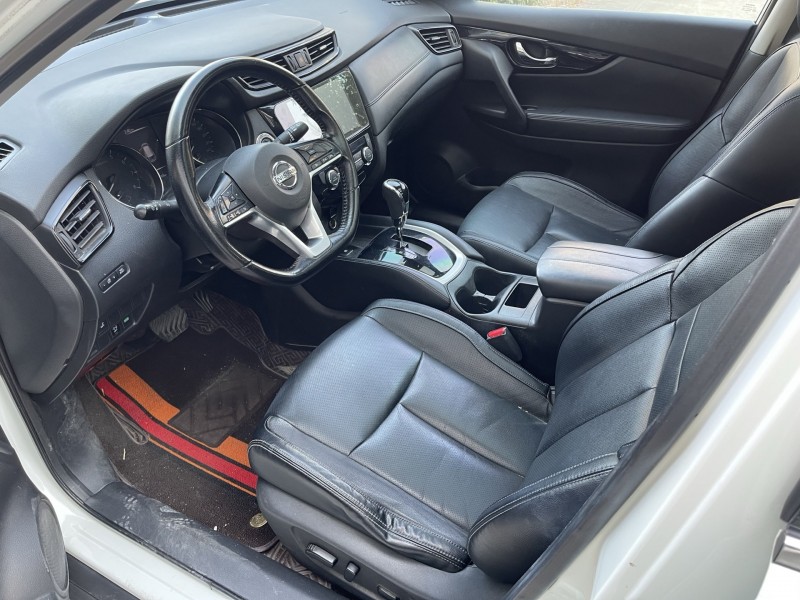 济宁19年日产奇骏5