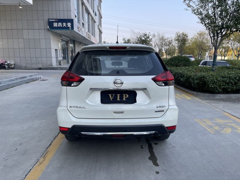 济宁19年日产奇骏9