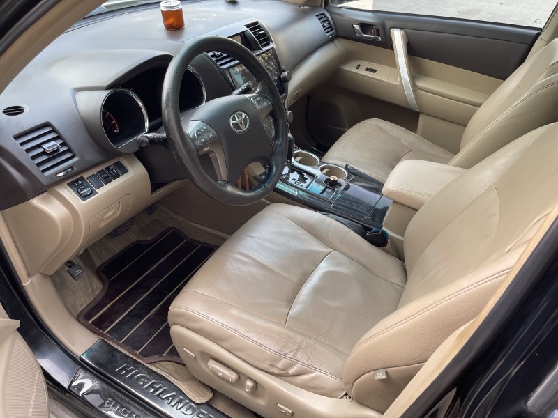 济宁12年丰田汉兰达4