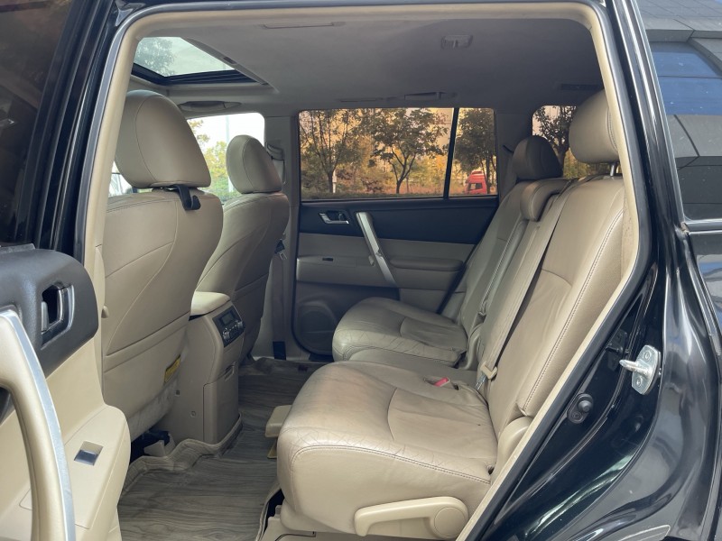 济宁12年丰田汉兰达7