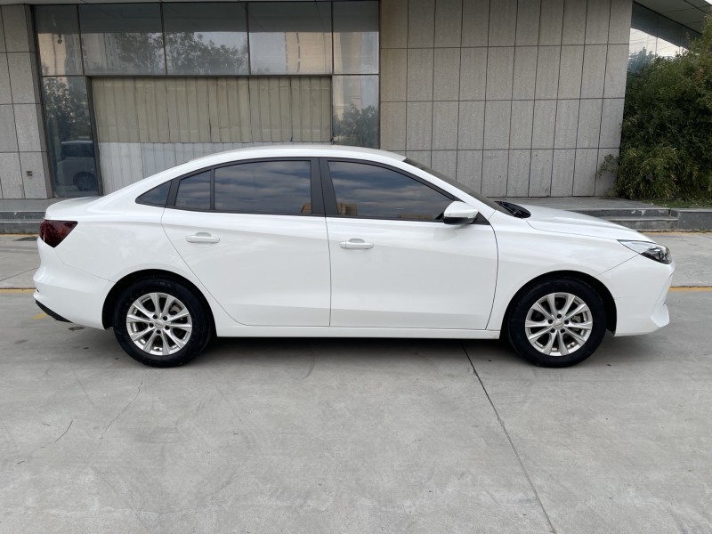 济宁24年荣威i58