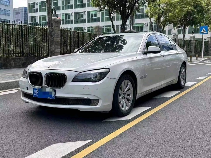 中山12年宝马7系2