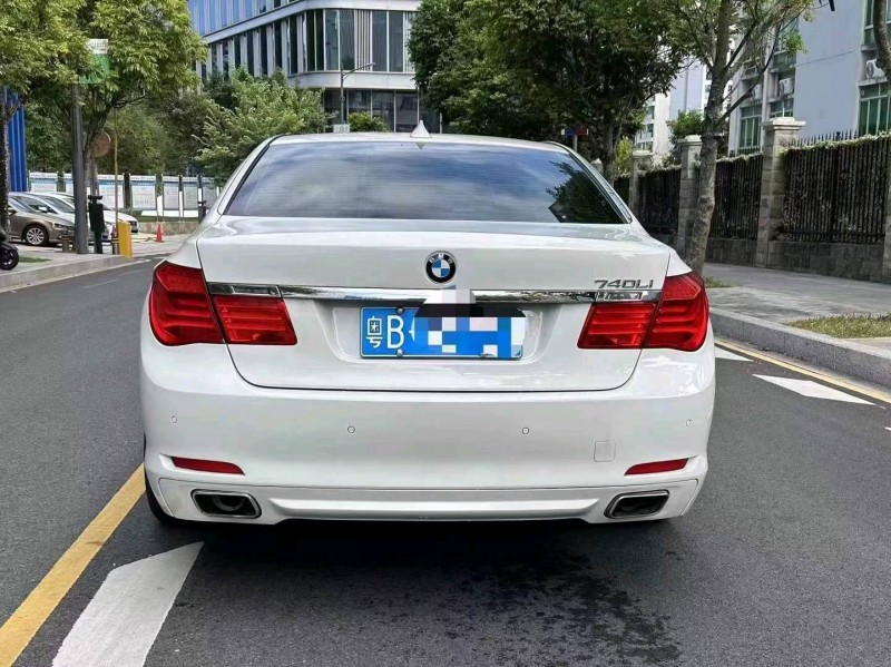 中山12年宝马7系7