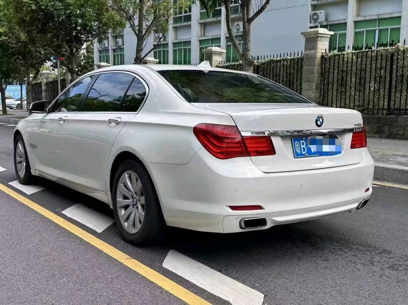 中山12年宝马7系9