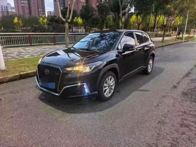 武汉25年丰田锐放3