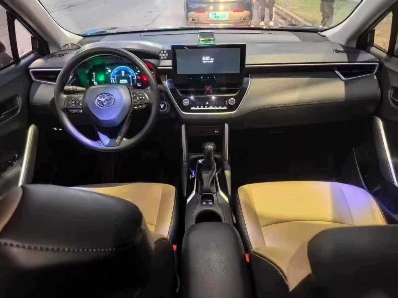 武汉25年丰田锐放5