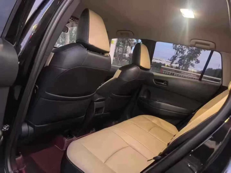 武汉25年丰田锐放8