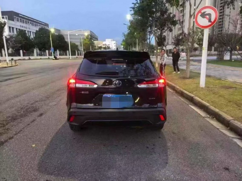 武汉25年丰田锐放9