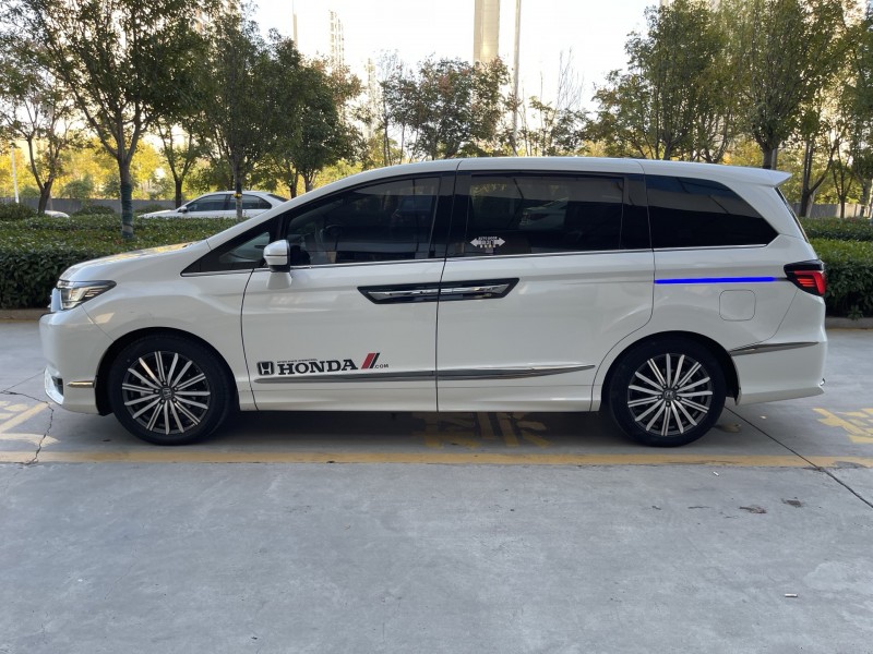 济宁22年本田艾力绅8