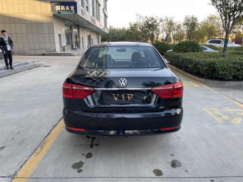 济宁13年大众朗逸9