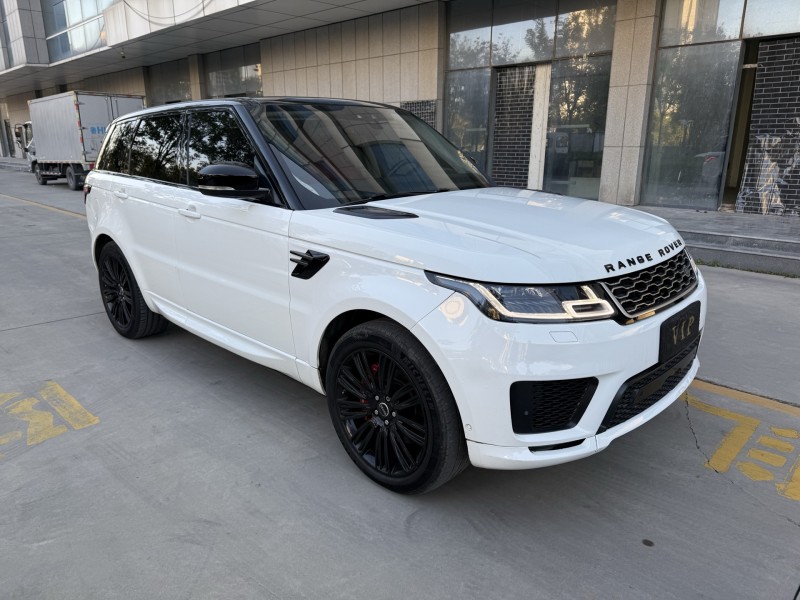 济宁19年路虎揽胜运动3