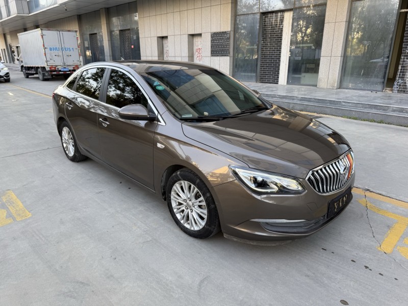 济宁16年别克英朗5