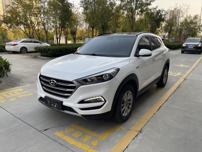 济宁17年现代途胜2