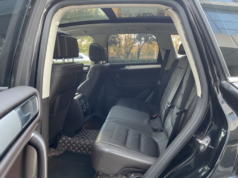 济宁17年大众途锐6