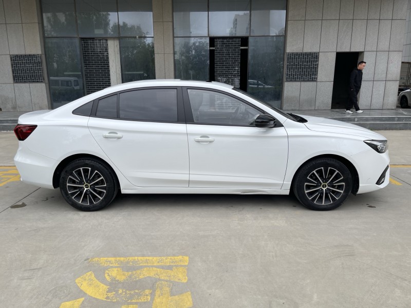 济宁22年荣威i58