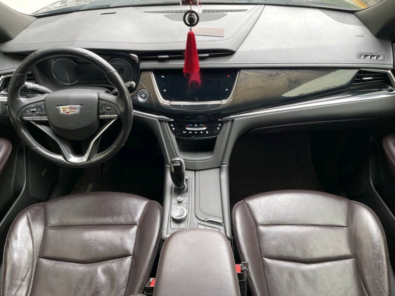 济宁21年凯迪拉克XT65