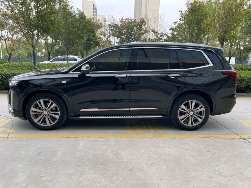 济宁21年凯迪拉克XT67