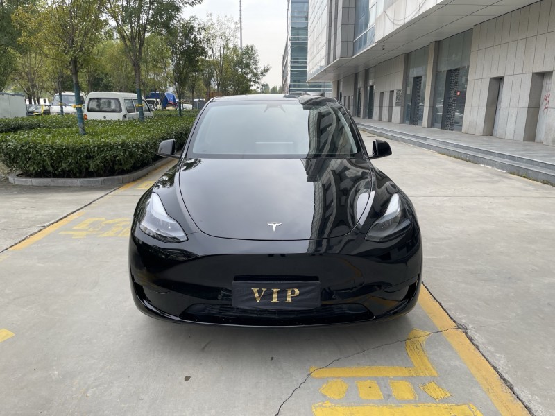 济宁23年特斯拉MODEL Y1