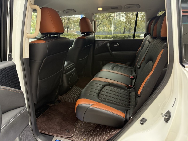 济宁20年日产途乐5