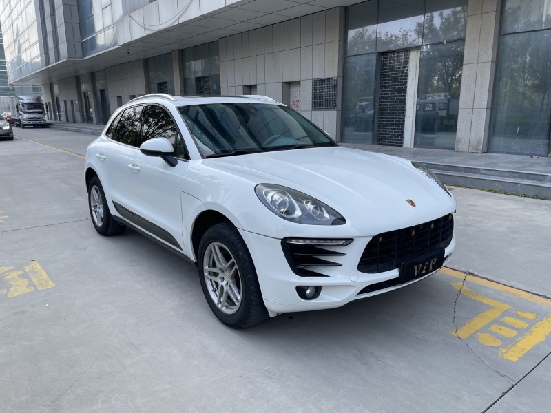济宁16年保时捷Macan3