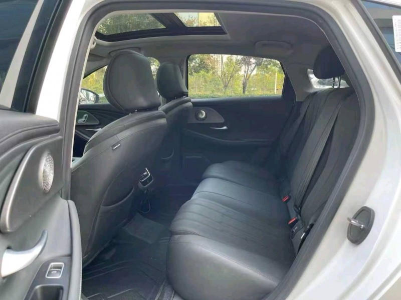 济宁24年奇瑞风云6