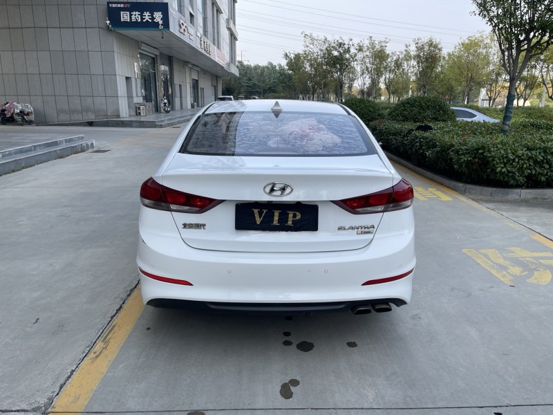 济宁16年现代领动9