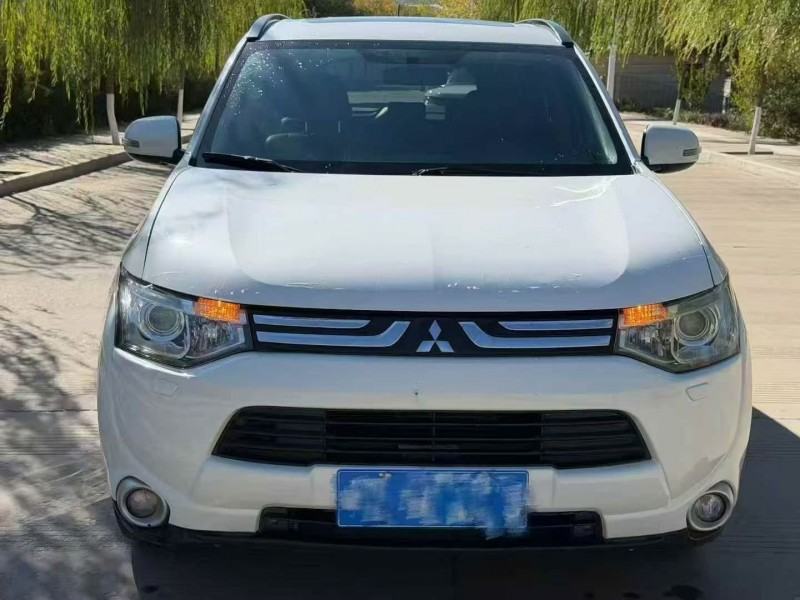 宝鸡13年三菱欧蓝德1