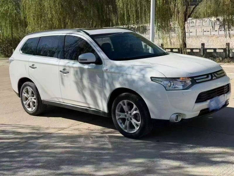 宝鸡13年三菱欧蓝德2