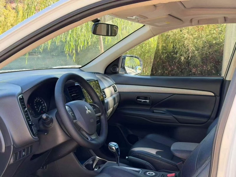 宝鸡13年三菱欧蓝德4